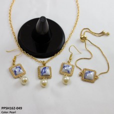 PPSH162 SDQ Square Diamond Pendant Set